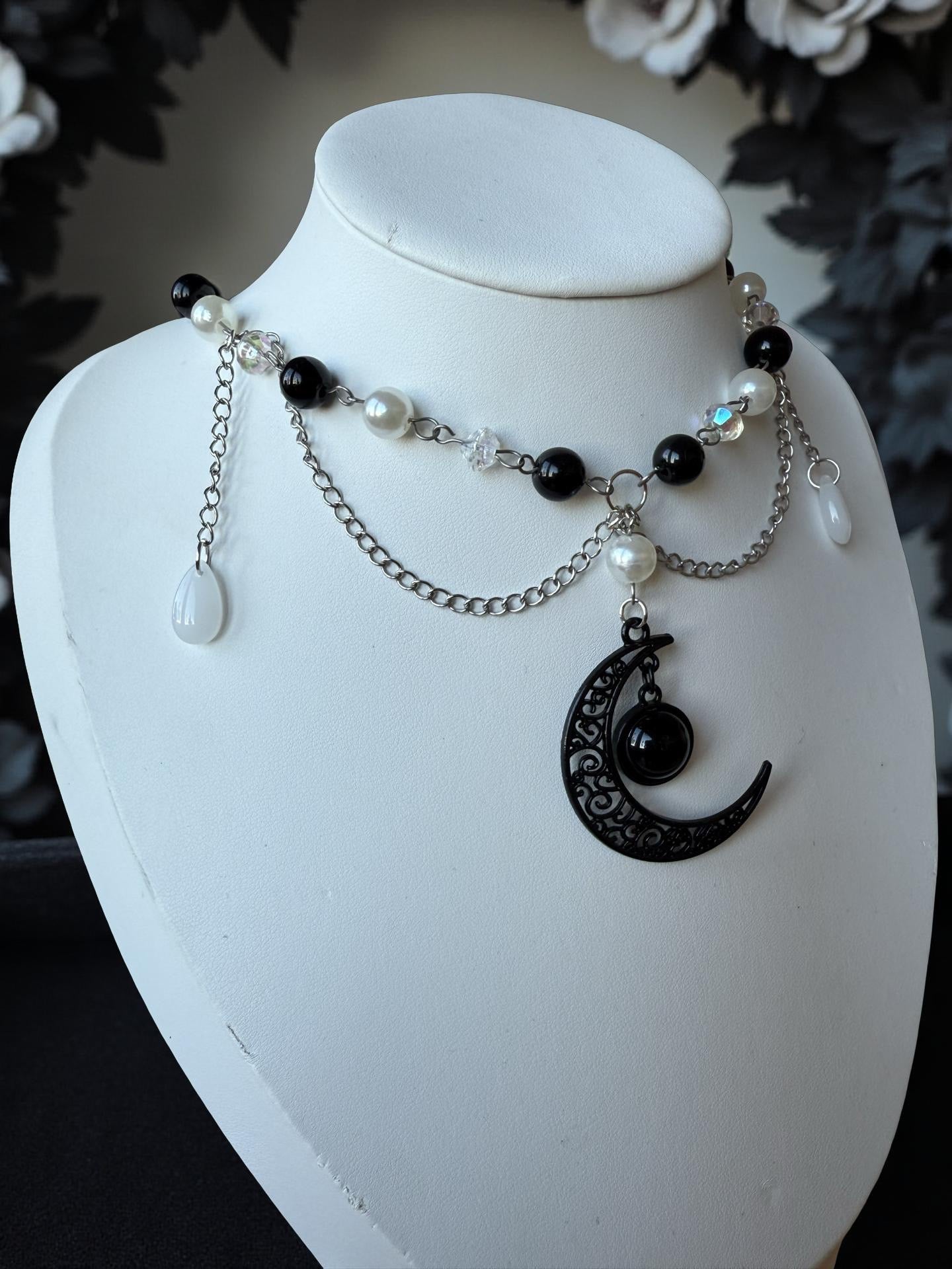 Astrid Moonveil 🌙🖤 Necklace