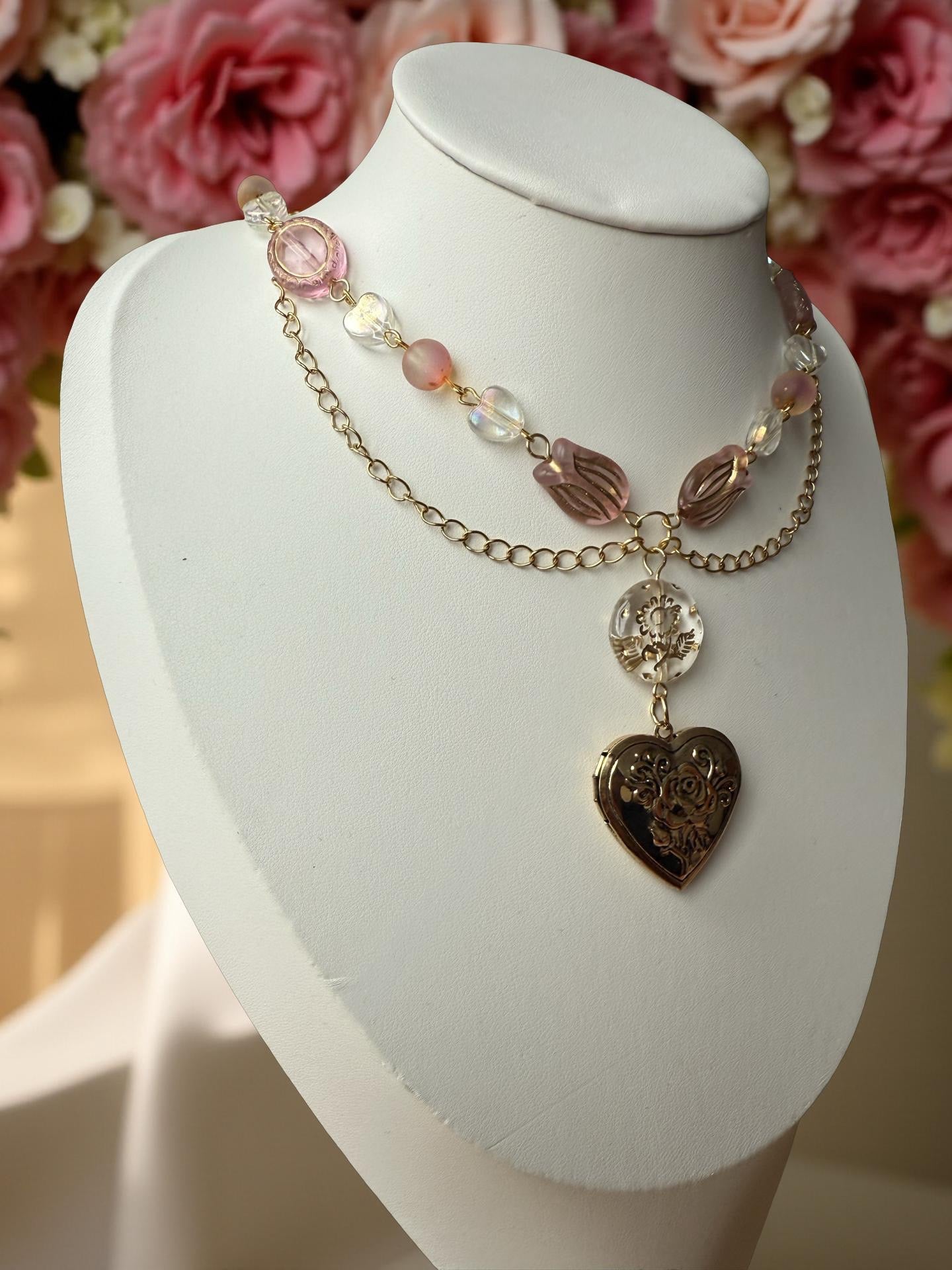 ✨ Rosalie Amorette – Romantic Heart Locket Necklace