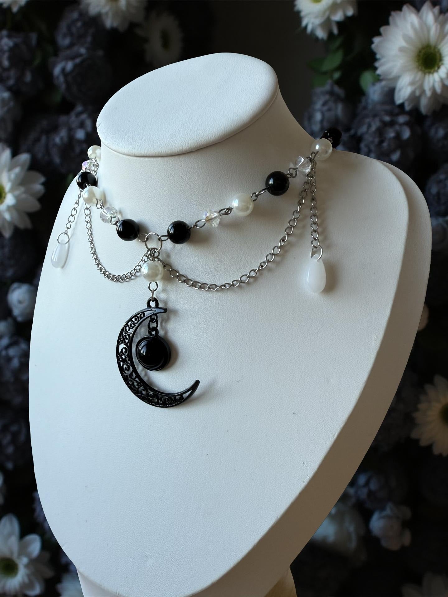 Astrid Moonveil 🌙🖤 Necklace