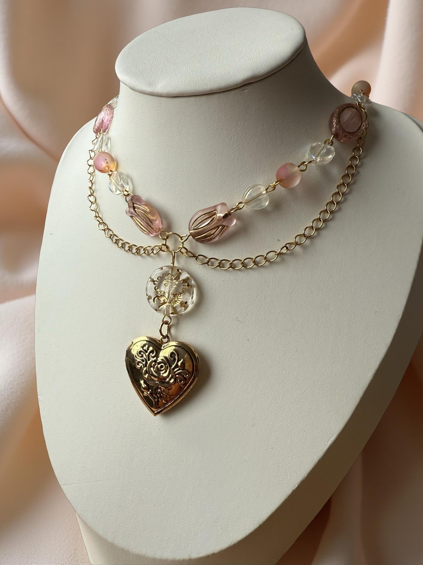✨ Rosalie Amorette – Romantic Heart Locket Necklace