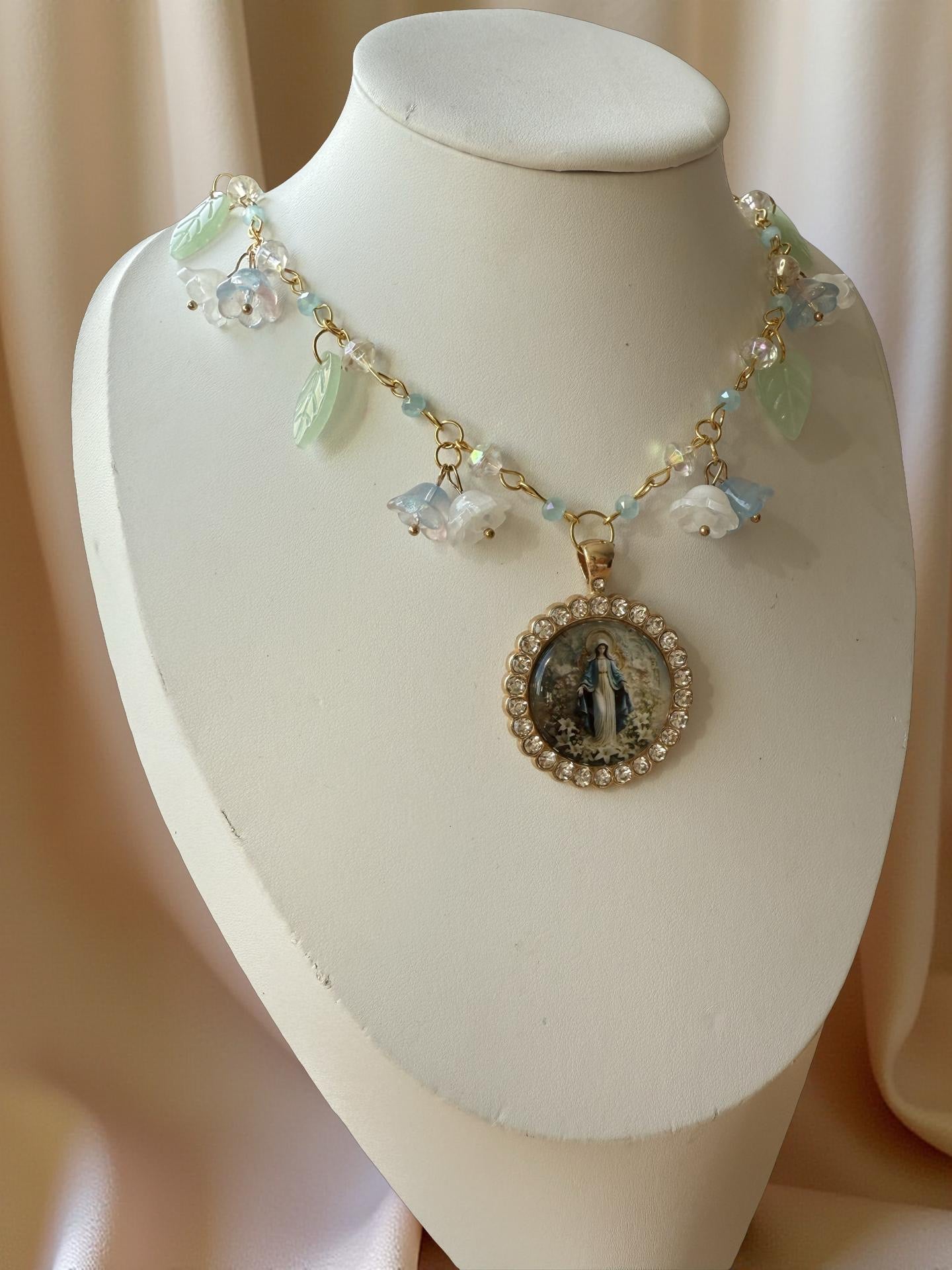 Ave Grace Necklace