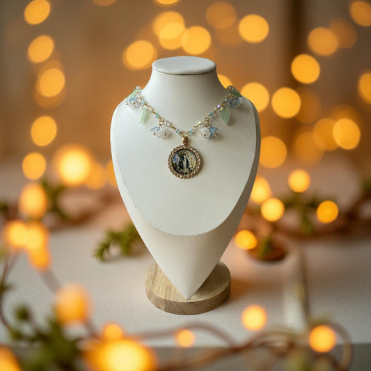 Ave Grace Necklace