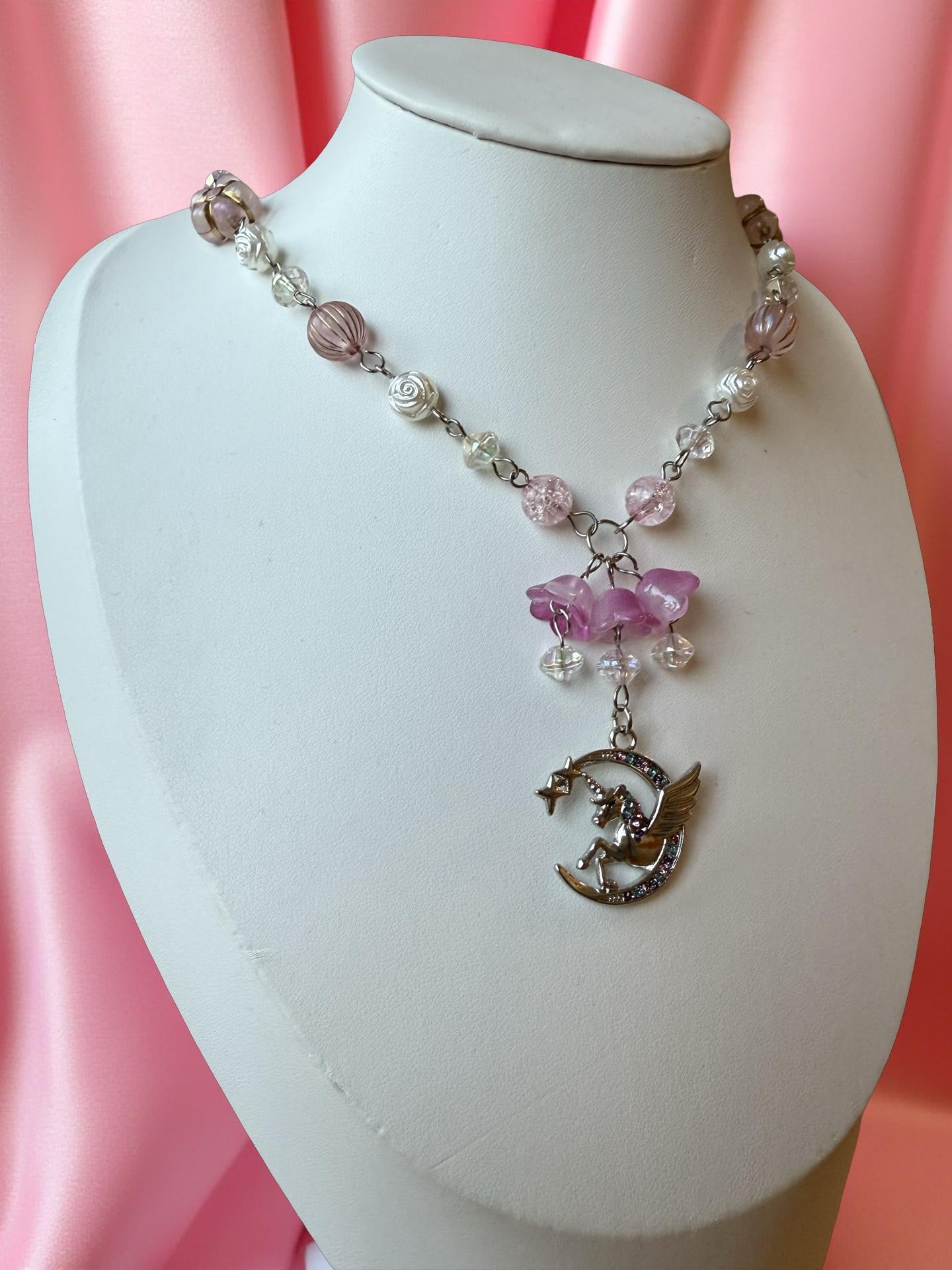 š Lyra Moondancer Necklace