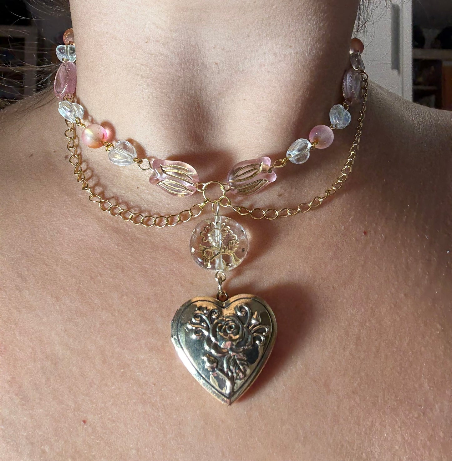 ✨ Rosalie Amorette – Romantic Heart Locket Necklace