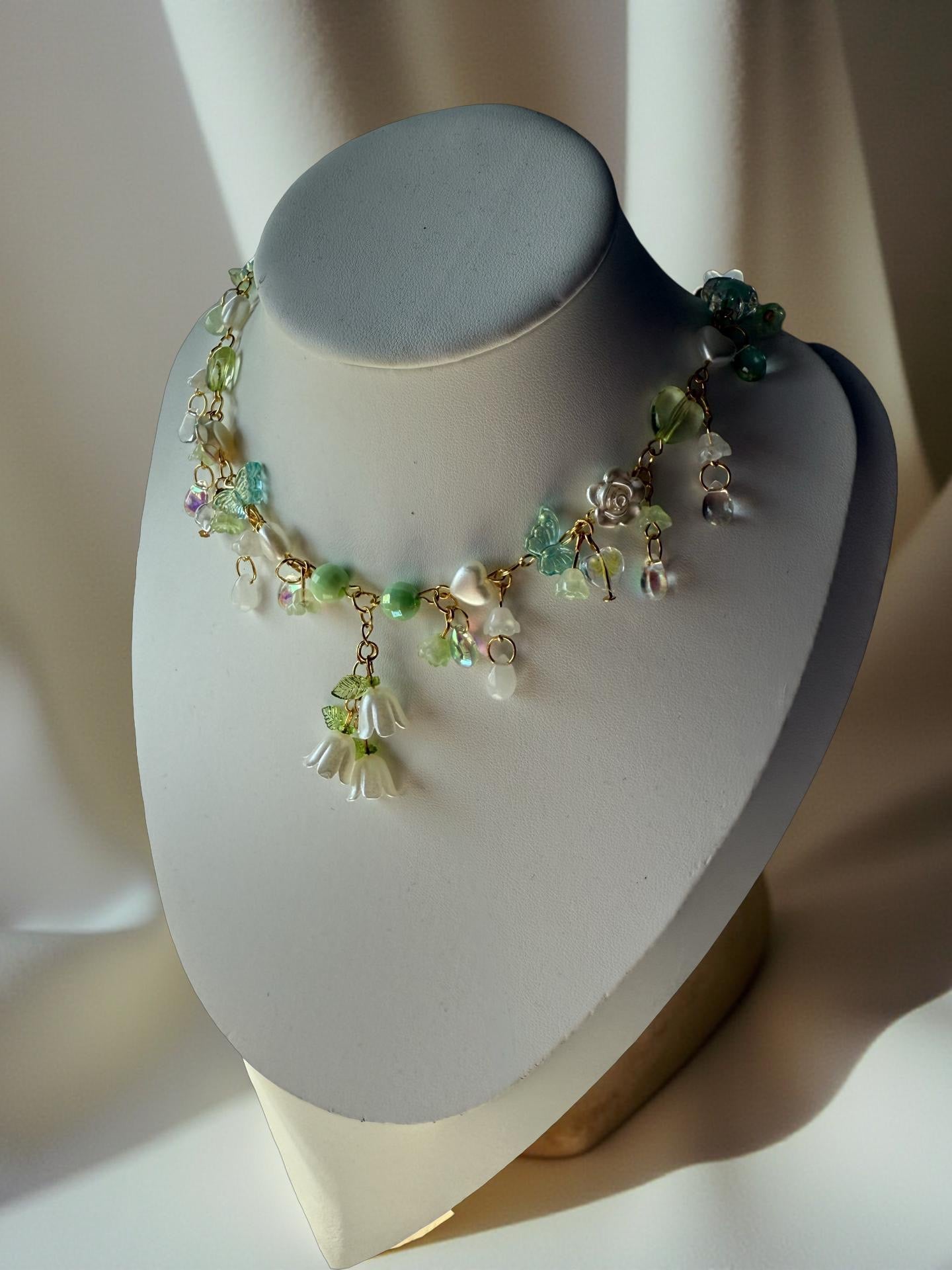 ✨ Lunaria Bloomveil Necklace ✨
