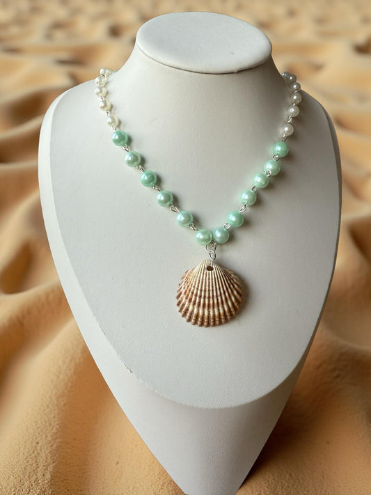 Oceanaโs Whisper Necklace