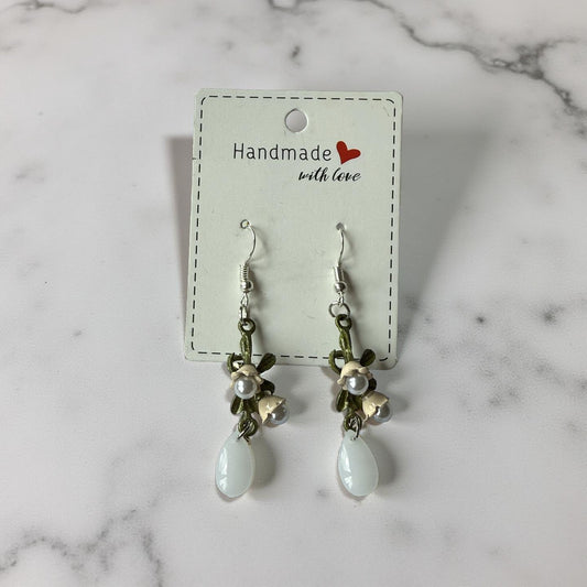 Lily Drops Earrings