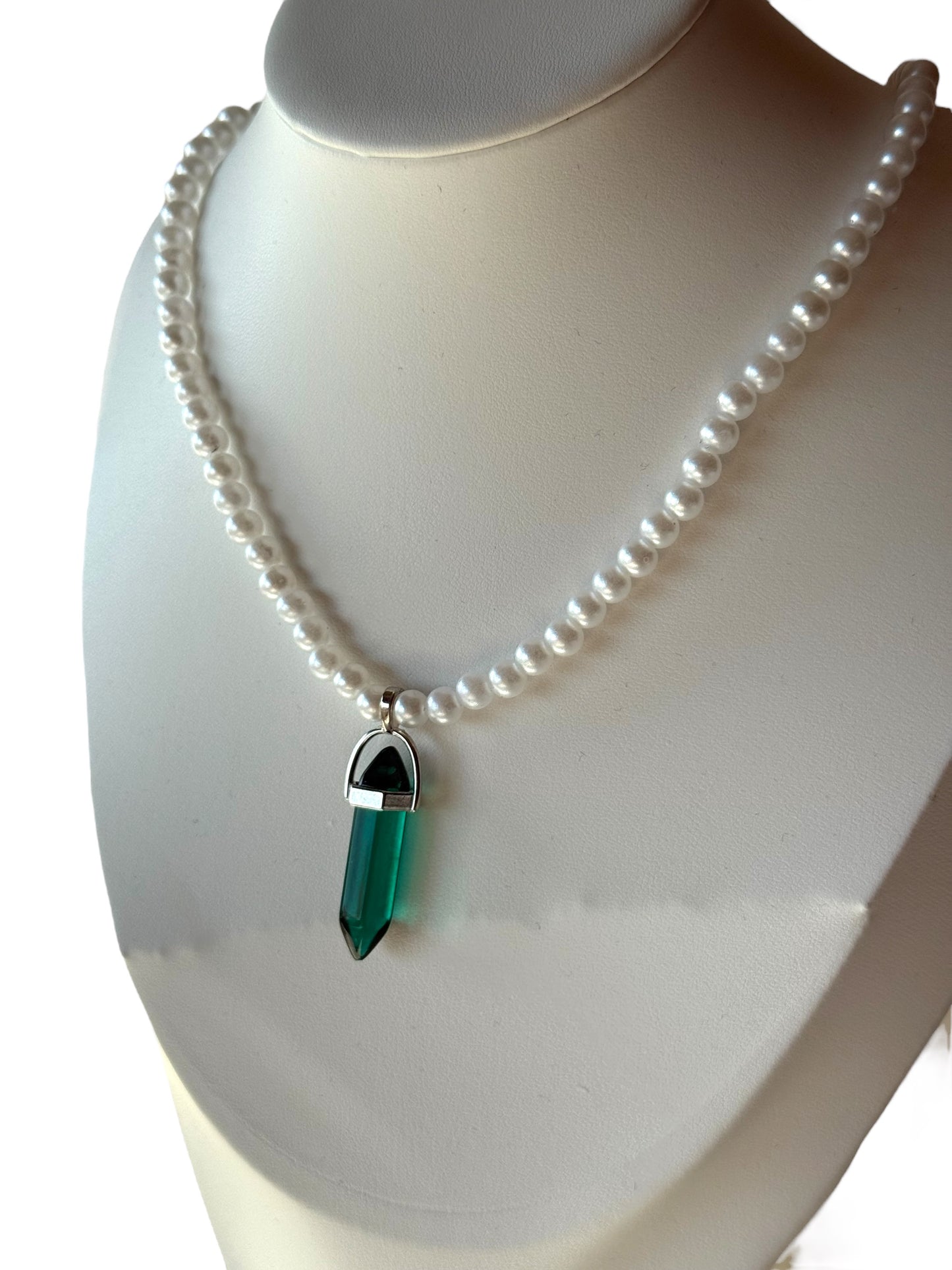 Emerald Aura Necklace