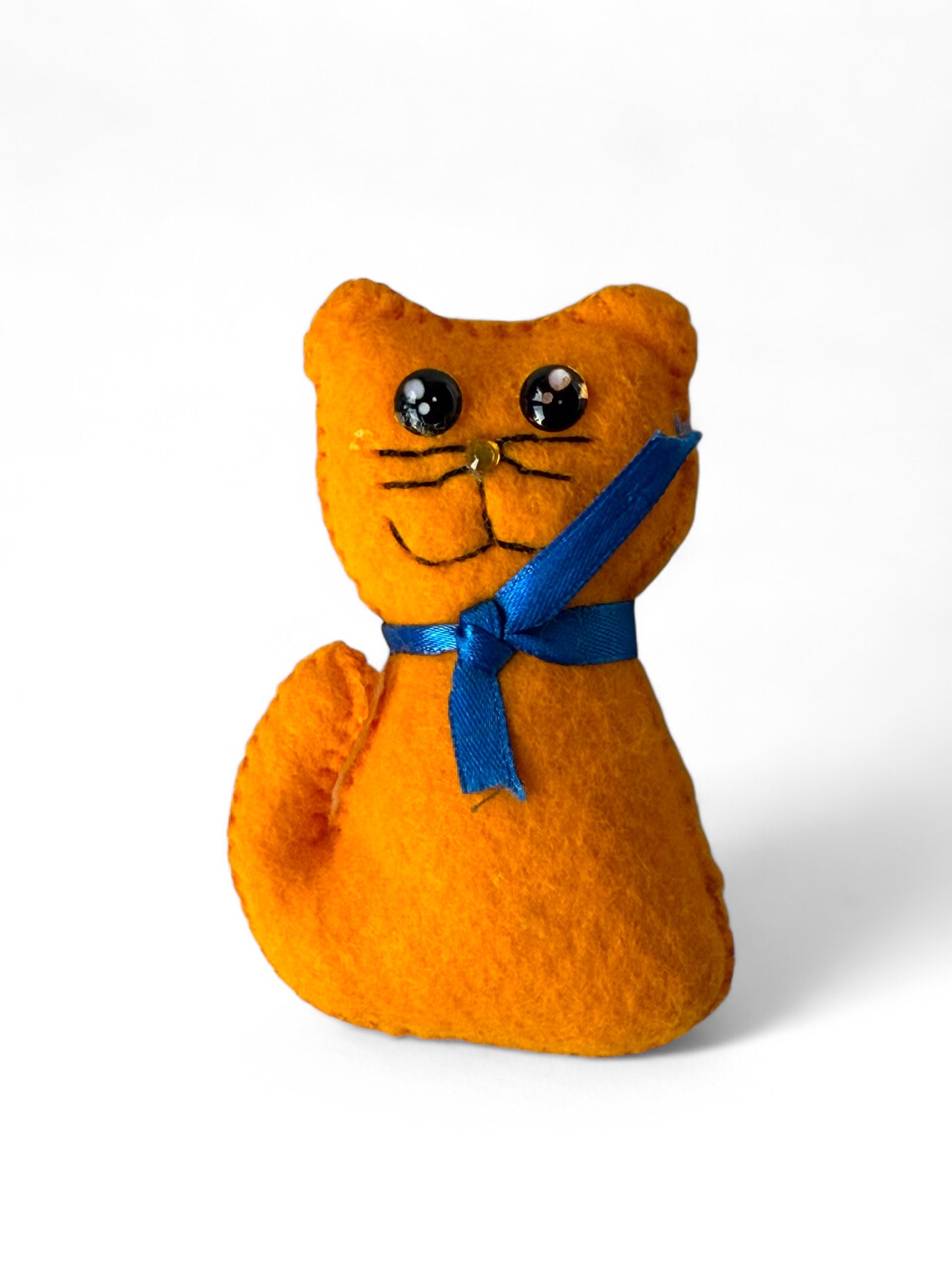 SunnyWhiskers – Tiny Felt Cat Plush