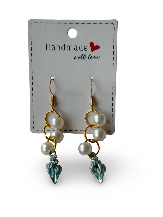 Ocean Pearl Conch Earrings