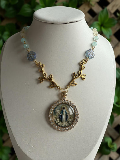 Marian Garden – Vintage Style Necklace