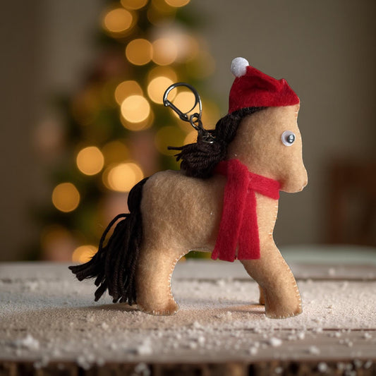 🎄 Handmade Christmas Horse Keychain – Festive Felt Plush Charm