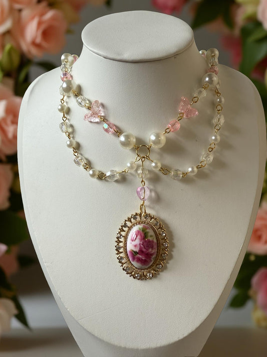 🌸 Rosabelle Cameo Necklace