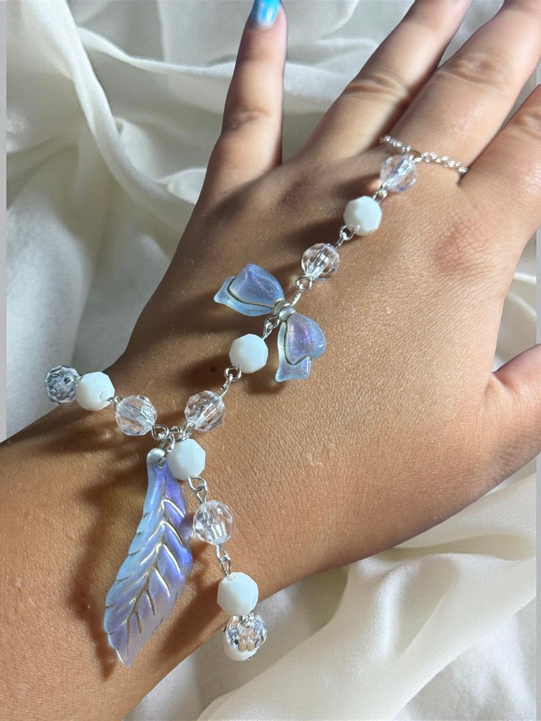 Moonlit Sylph Handchain ✨🪽🌙