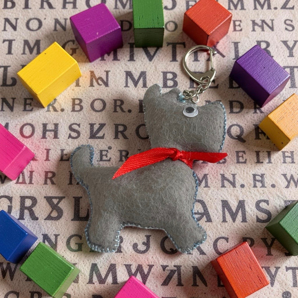 Přívěsek na klíče Mini Schnauzi – filcový pes