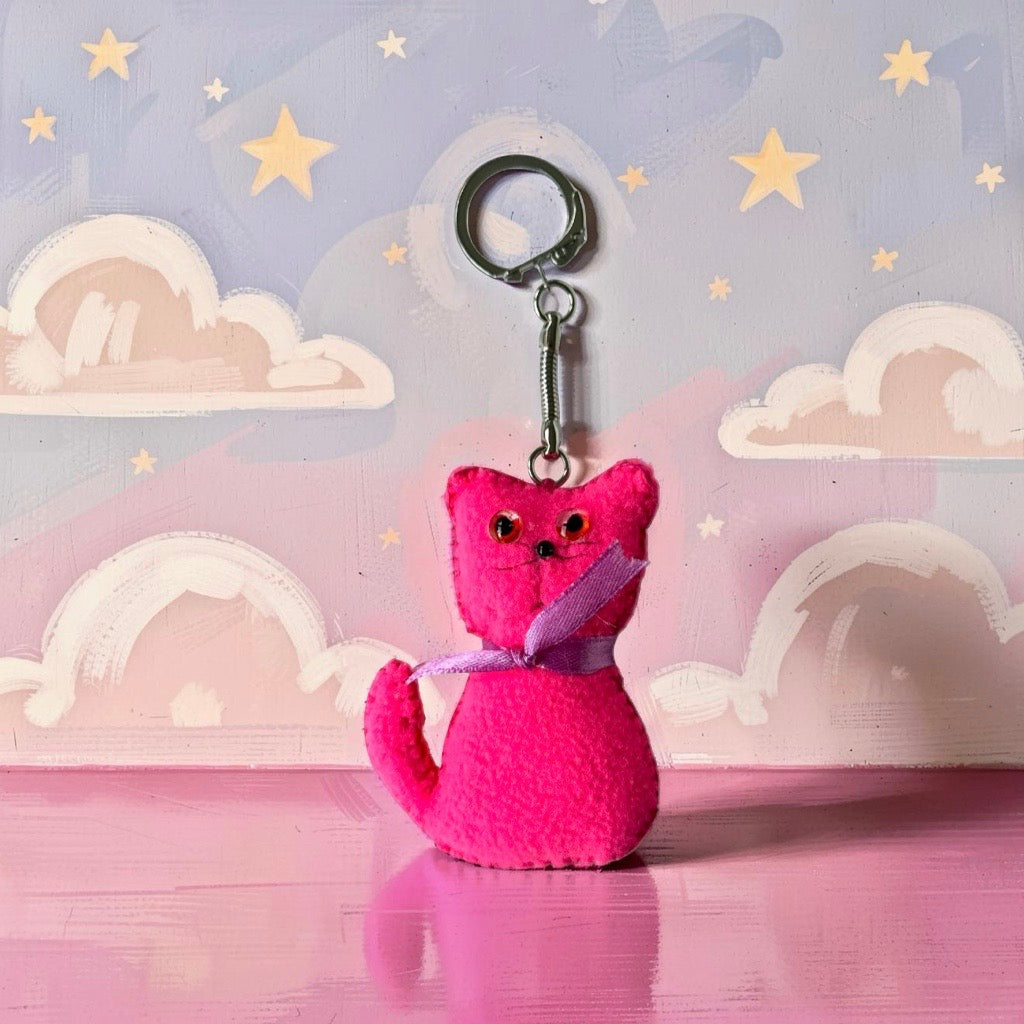 Rainbow Meow – Barevný přívěsek na klíče s kočkou z plsti