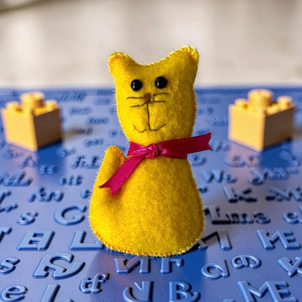 MiniMew – Tiny Felt Cat Plush