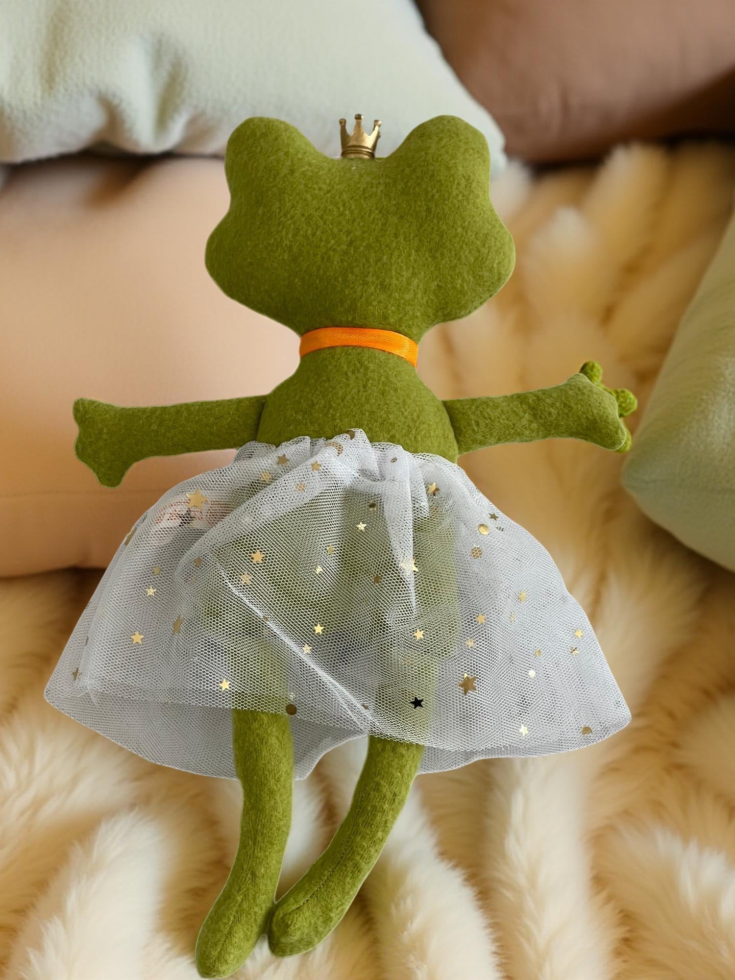 Frog Regina toy plush